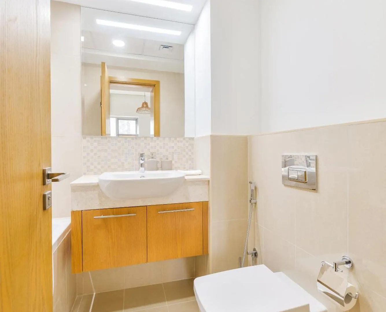 Elegant 1Br Apartment At Bellevue Residence Dubai